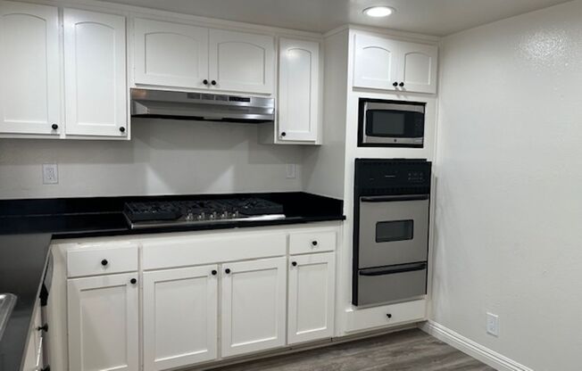 2 beds, 2.5 baths, 1,102 sqft, $2,695, Unit 114