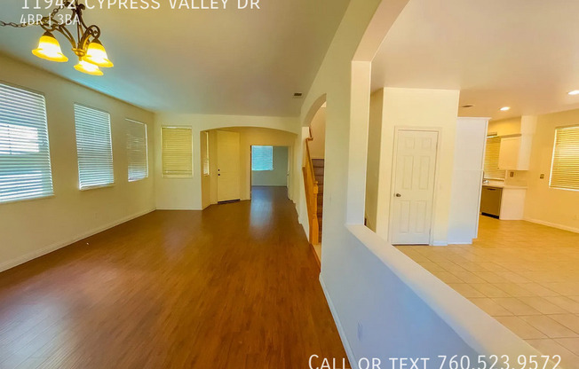 11942 CYPRESS VLY