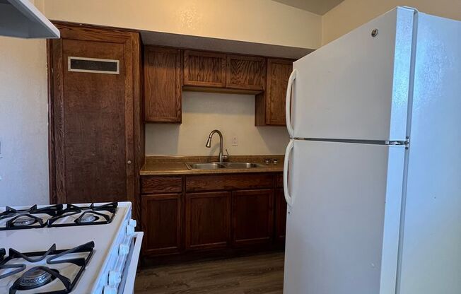 1 bed, 1 bath, $825, Unit 2