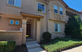 Townhouse on Sand Crest View