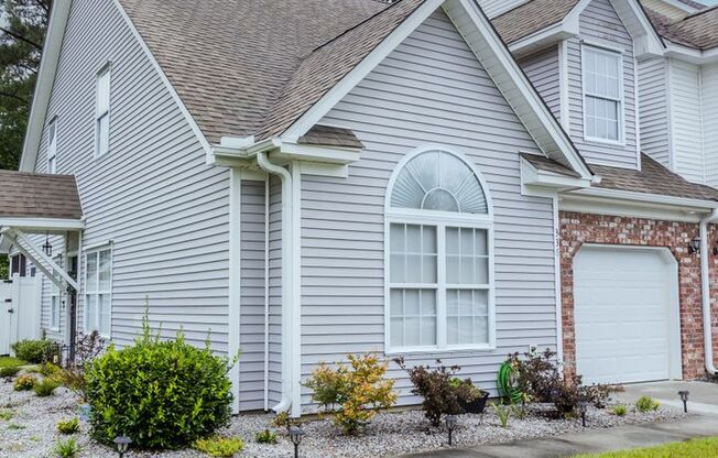 3 Bedroom 2.5 Bath Townhouse in Grand Oaks Plantation - West Ashley