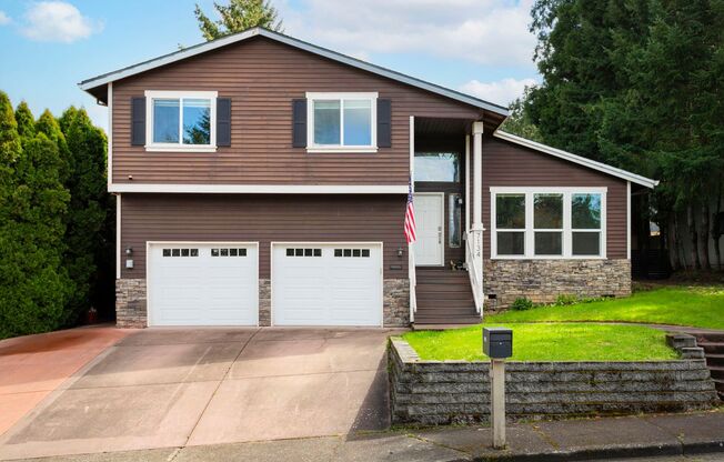 7134 SW 184th Place ~ Excellent home with so many Extras!
