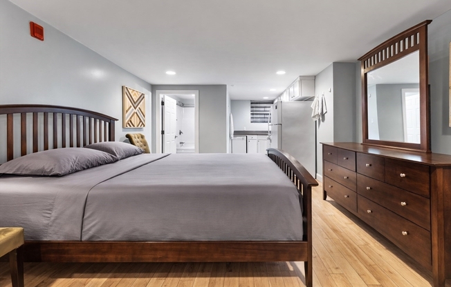 1170 Massachusetts Ave 7