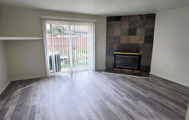 Spacious & Modern Townhouse