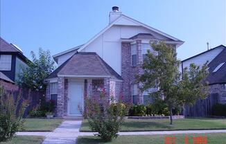 2514 Lakecrest Moore -- 4 Bed