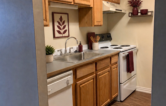 2 beds, 1 bath, 900 sqft, $1,349, Unit 301