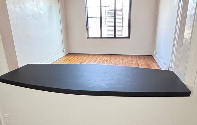 Mini Community 1 Bedroom Available NOW!