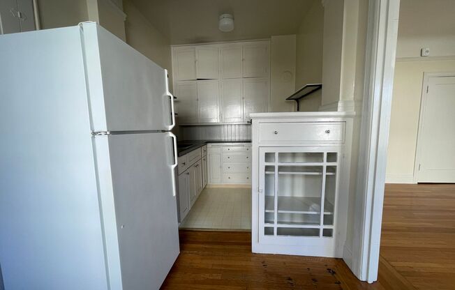 Studio, 1 bath, 406 sqft, $2,195, Unit 103