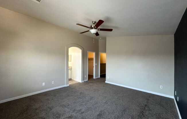 3 beds, 2.5 baths, $2,000