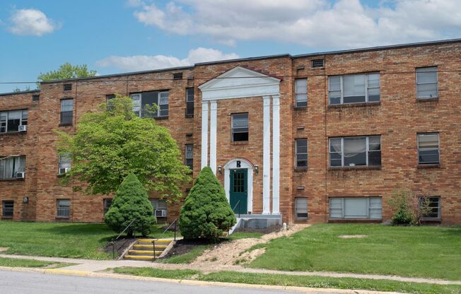 2 beds, 1 bath, 645 sqft, $950, Unit Virginia Terrace B-16