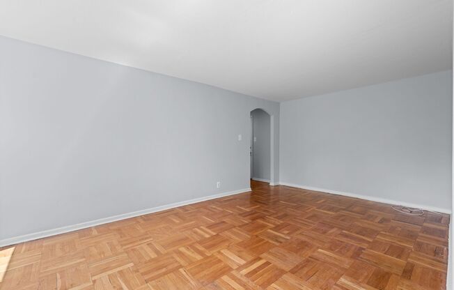 2 beds, 1 bath, 930 sqft, $1,490, Unit 105