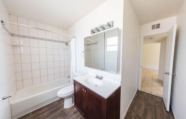 5 beds, 2 baths, $3,495