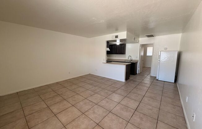 1 bed, 1 bath, 570 sqft, $899, Unit 16621-19
