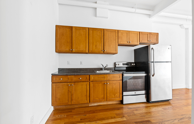 Studio, 1 bath, $4,600, Unit 3J