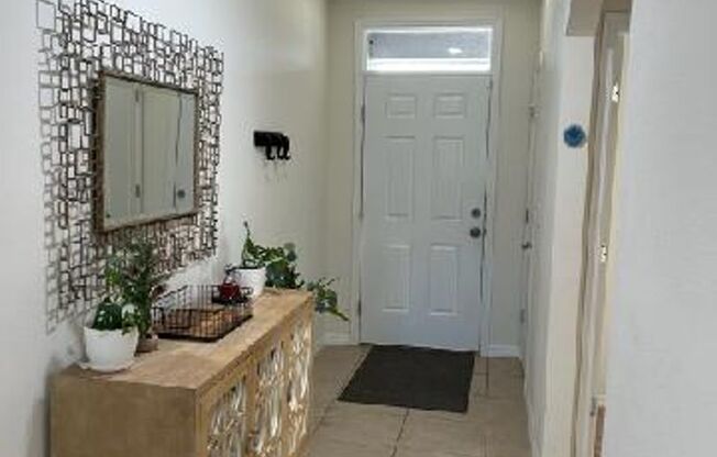 Beautifully 4-Bedroom, 2-Bath house in Lakeside Landing Community.