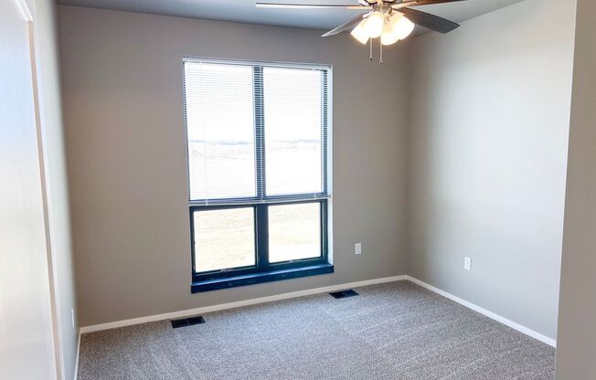 2 beds, 2 baths, 1,280 sqft, $1,750, Unit Bldg 5 Apt 5323