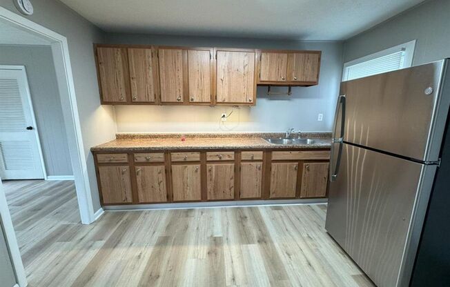 3 beds, 1 bath, $1,050