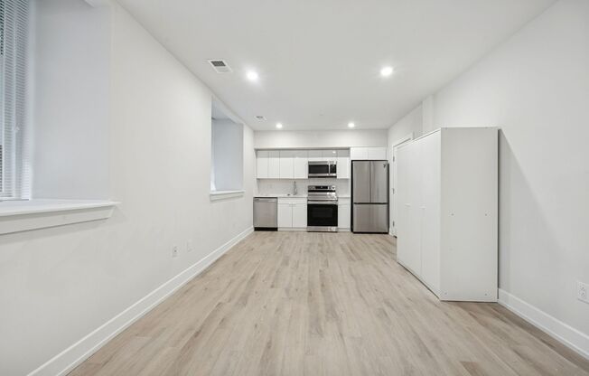 Studio, 1 bath, 435 sqft, $1,290, Unit B103