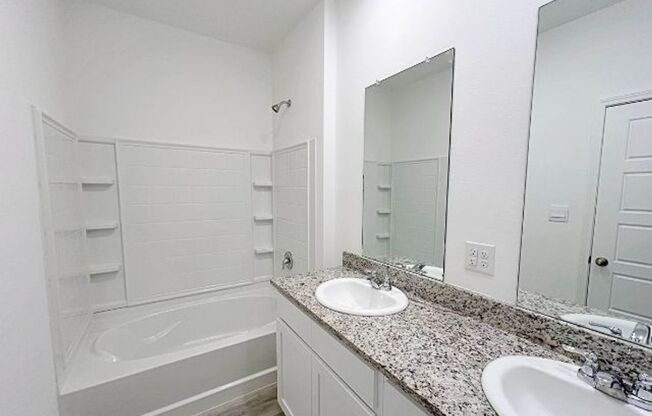 4 Bedroom Off Burbank In Pelican Lakes