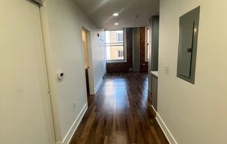 1 bed, 1 bath, 600 sqft, $1,300, Unit 502