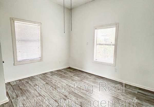2824 N 19 ST