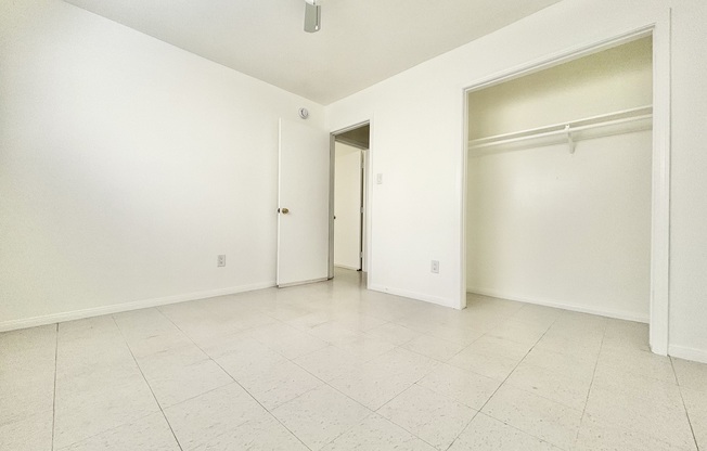 2 beds, 1 bath, $2,185