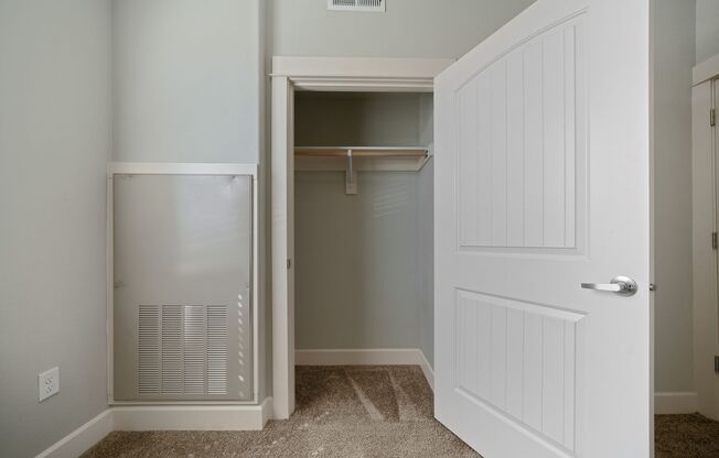 3 beds, 2 baths, 1,189 sqft, $2,395, Unit 306-71