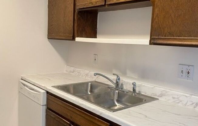 1 bed, 1 bath, 775 sqft, $1,199, Unit 2727-105