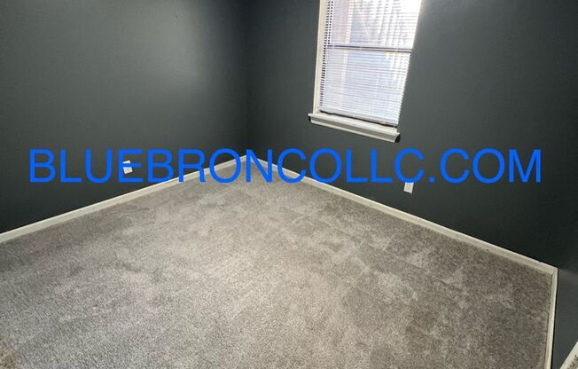 2 beds, 1 bath, $899, Unit A