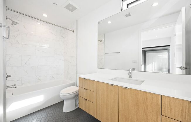 Studio, 1 bath, 300 sqft, $1,600, Unit 104