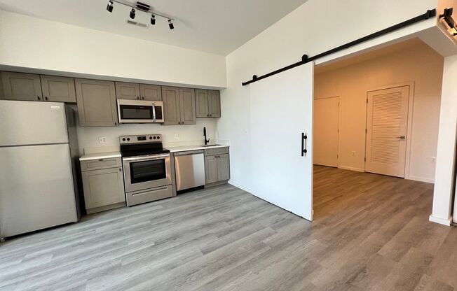 1 bed, 1 bath, 504 sqft, $1,565, Unit 310