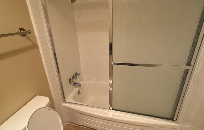 Studio, 1 bath, 360 sqft, $2,295