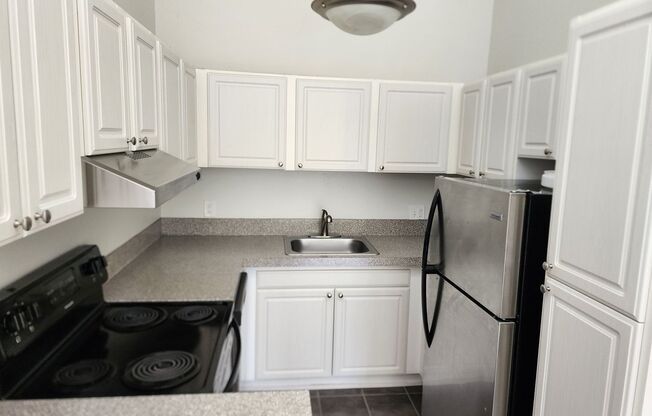 2 beds, 2 baths, 987 sqft, $2,250, Unit 267