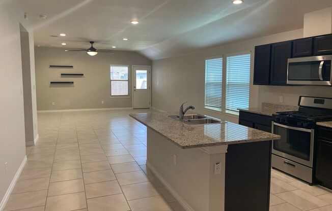 New FLour Bluff rental only $2200-ASAP Move-in