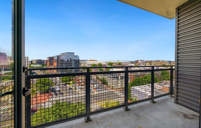 1 bed, 1 bath, $2,399, Unit # 904