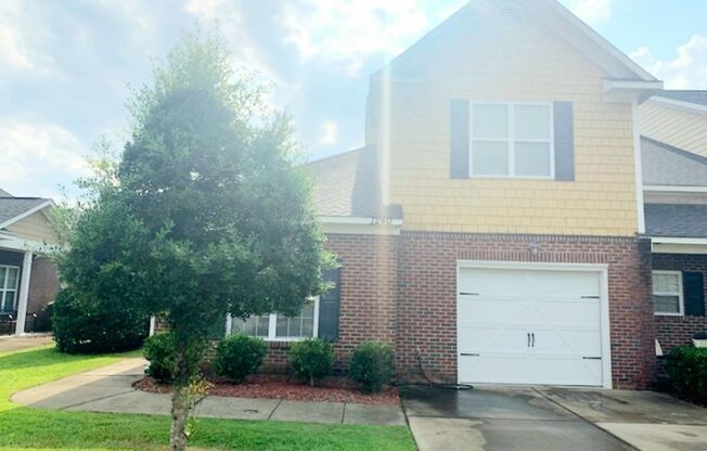 3 beds, 2.5 baths, $1,700