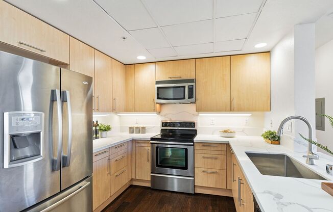 Spacious & Sunny Condo at Plant 51 in Downtown San Jose