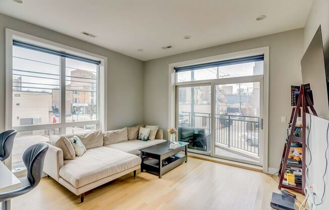 1 bed, 1 bath, 492 sqft, $2,695, Unit 1050-203