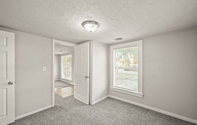 3 beds, 1 bath, $1,295