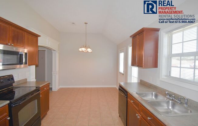 3 beds, 2 baths, $1,750