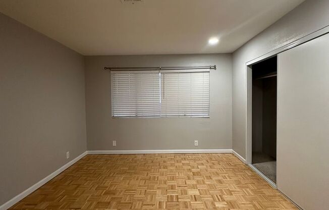 Modern 2 Bed, 2 Bath Condo Near UNLV – Prime Central Location!