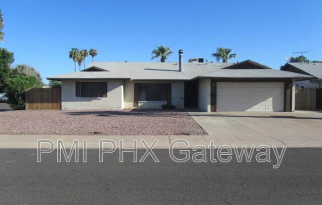 1306 E FREMONT DR