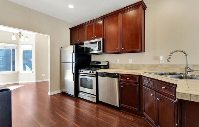 Available 2BR/2.5BATH Townhome with Garage and extra parking!