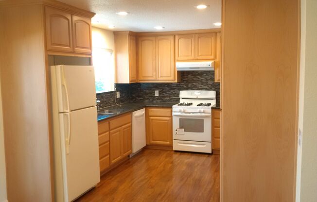 2 beds, 2 baths, $2,375