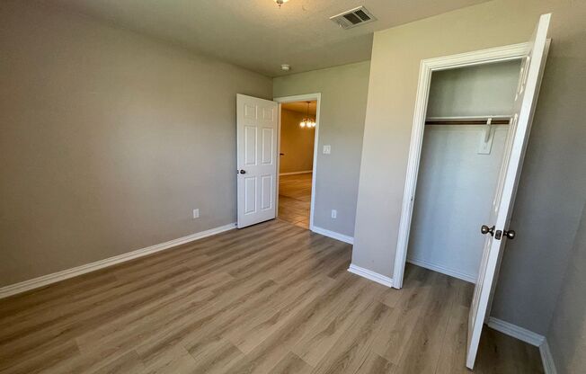 8116/8118 Arbor Avenue