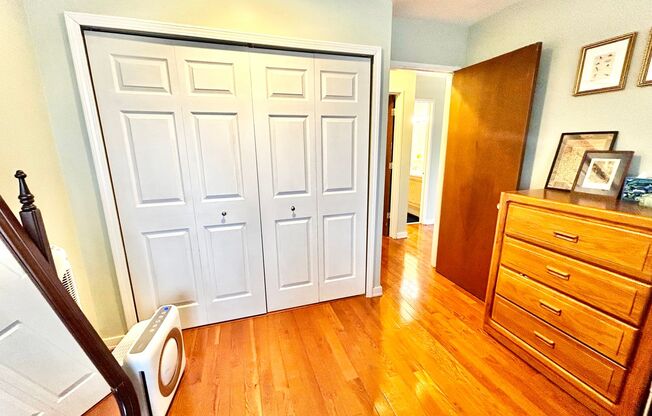 2 beds, 1 bath, 768 sqft, $2,350, Unit 321