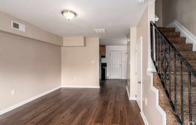 2 beds, 1.5 baths, 800 sqft, $1,340, Unit 4629-04