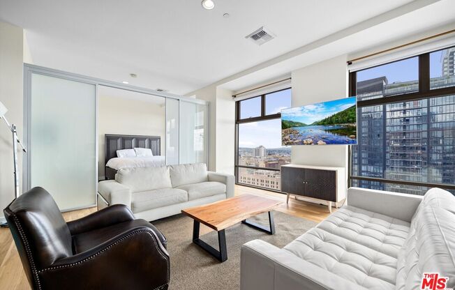 2 beds, 2 baths, 1,930 sqft, $6,000, Unit 1710