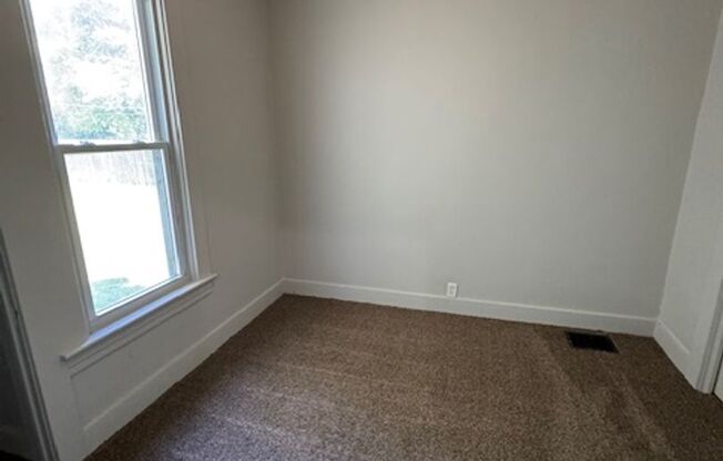 427 E TABER