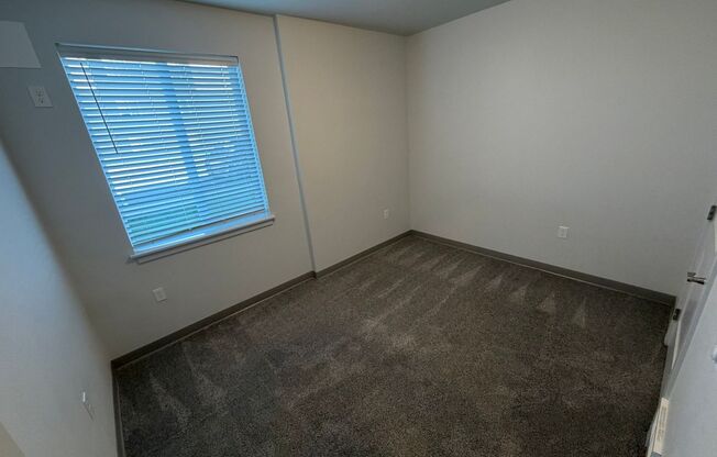 2 beds, 1 bath, 988 sqft, $1,545, Unit 101B